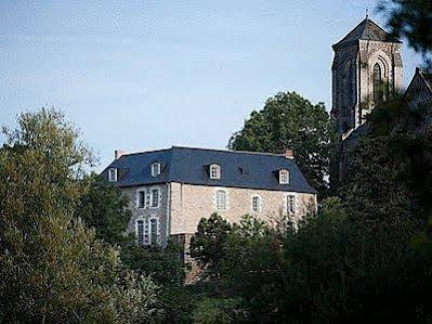 Logis Hotel Le Prieure Des Gourmands Châteaubriant Esterno foto