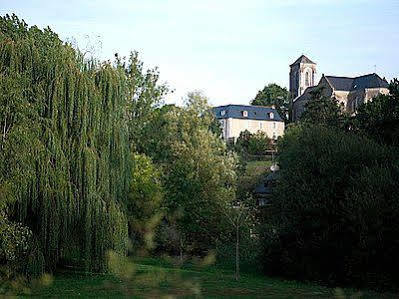 Logis Hotel Le Prieure Des Gourmands Châteaubriant Esterno foto