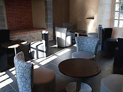 Logis Hotel Le Prieure Des Gourmands Châteaubriant Esterno foto